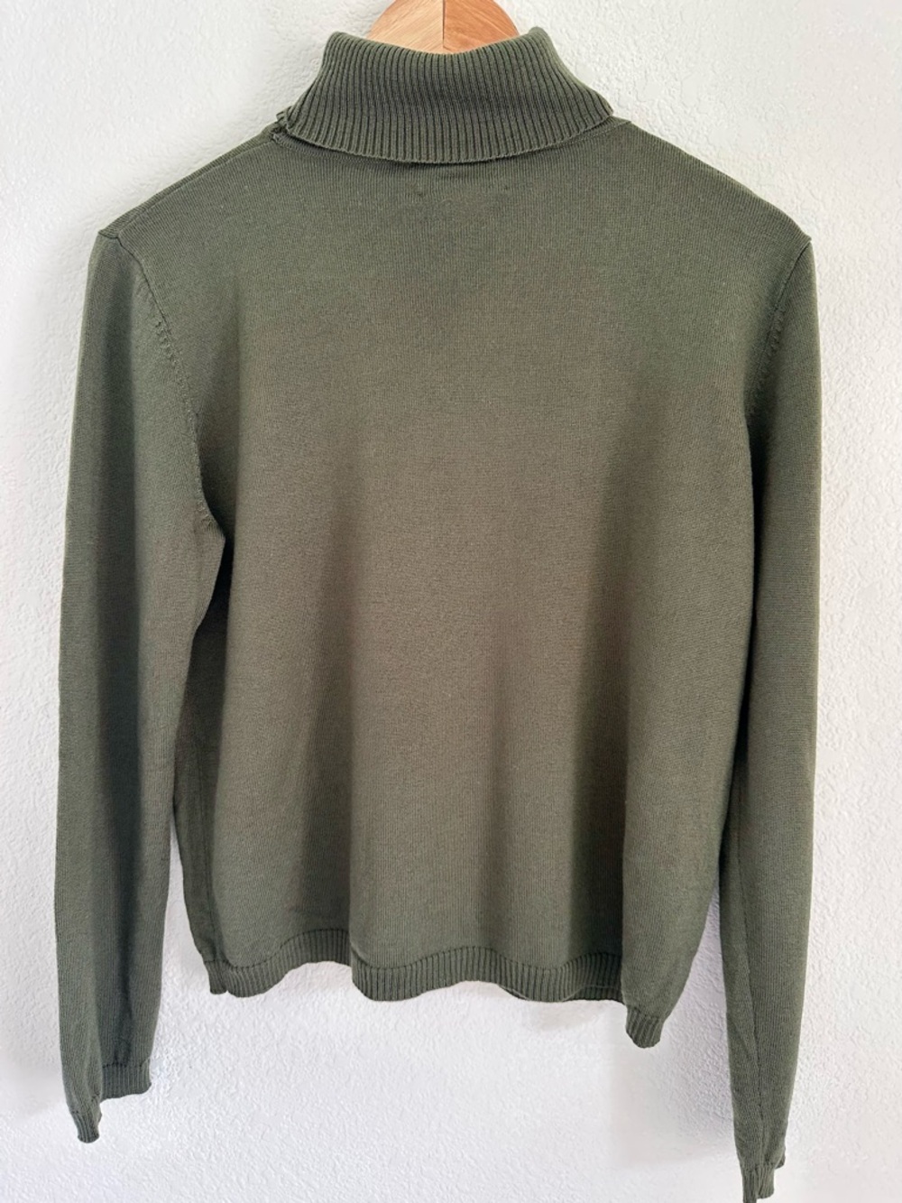 Pendleton 100% Merino Wool Turtleneck Sweater Olive Green Size M - Picture 4 of 8